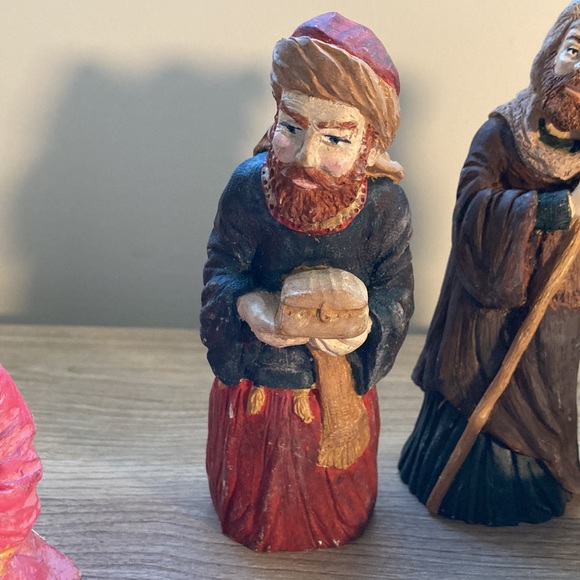 Nativity set of 7 figurines numbered resin vintage - Picture 12 of 16